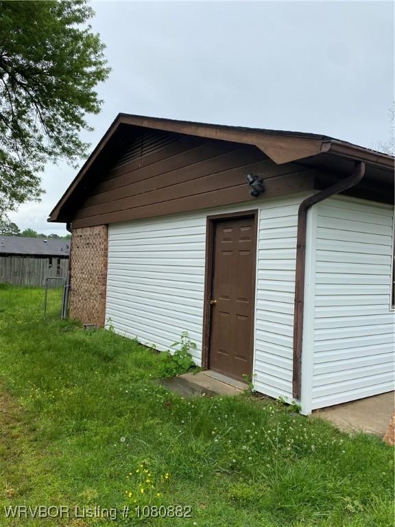 614 N School St, Charleston, AR 72933 - view of outbuilding featuring an outdoor structure