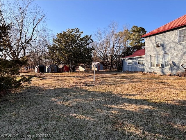 view of yard featuring cooling unit