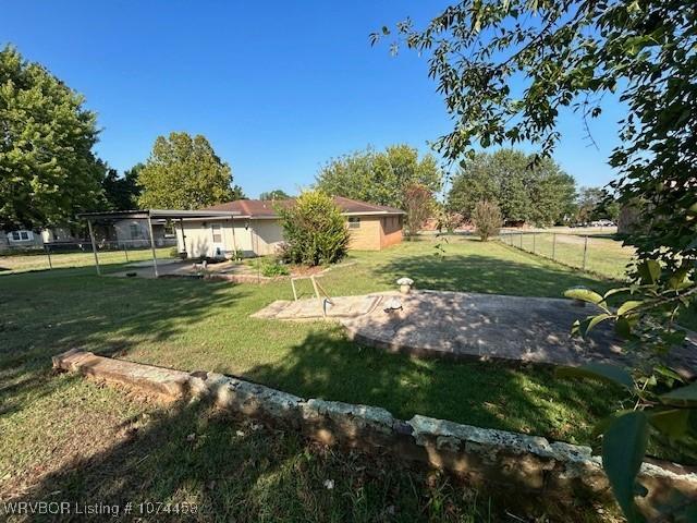 view of yard with a patio