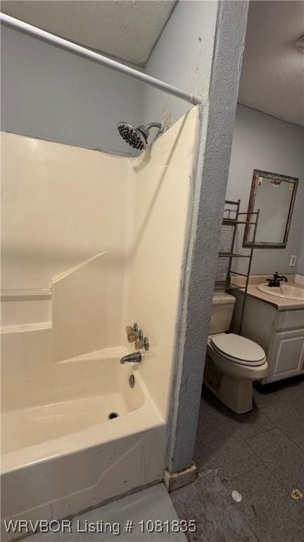 515 N 12th St Unit A & B, Fort Smith, AR 72901 - full bath with washtub / shower combination and vanity