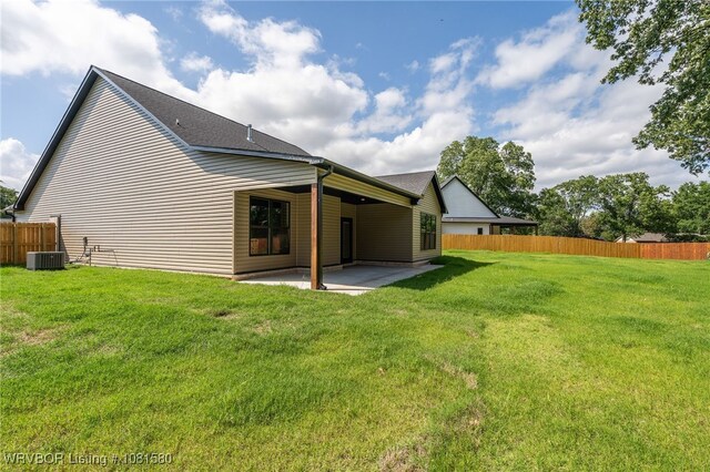 9005 Carson Way, Fort Smith, AR 72908 - back of property with a patio