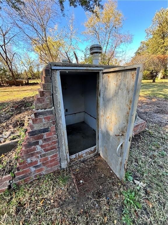 view of entry to storm shelter