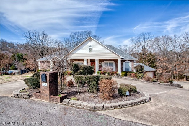 view of front of house