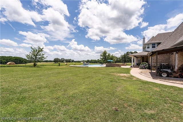 4504 Ridge Rd, Alma, AR 72921 - view of grassy yard with a swimming pool