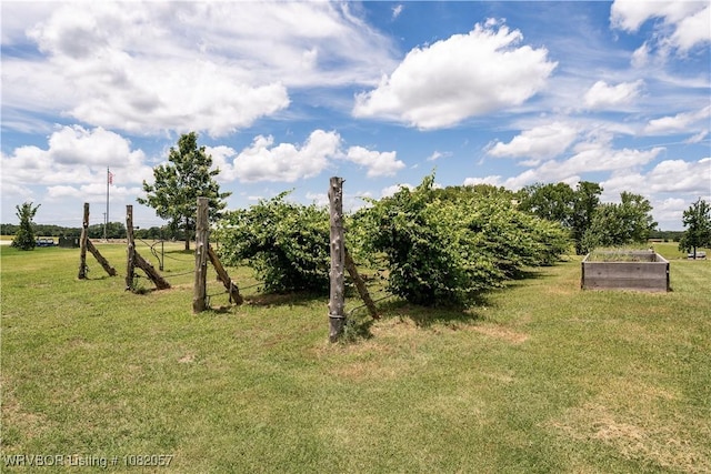 4504 Ridge Rd, Alma, AR 72921 - view of grassy yard with a vegetable garden