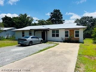 405 Prewitt St, Talihina, OK 74571 - photo 1