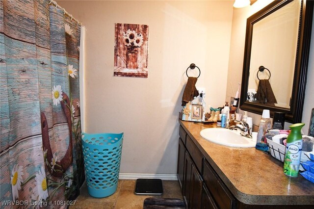 114 Stone Dr, Roland, OK 74954 - bathroom featuring vanity, baseboards, and a shower with curtain