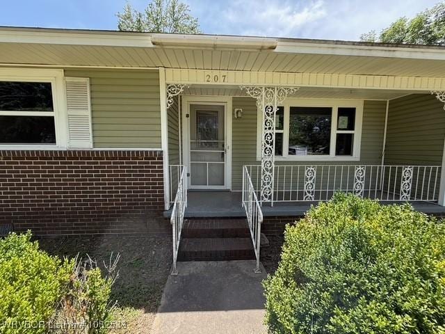 207 W 10th St, Mulberry, AR 72947 - photo 3