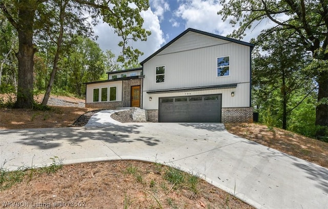 view of front of home featuring a garage