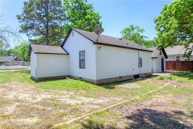 3305 Spradling Ave, Fort Smith, AR 72904 - rear view of property with crawl space and roof with shingles