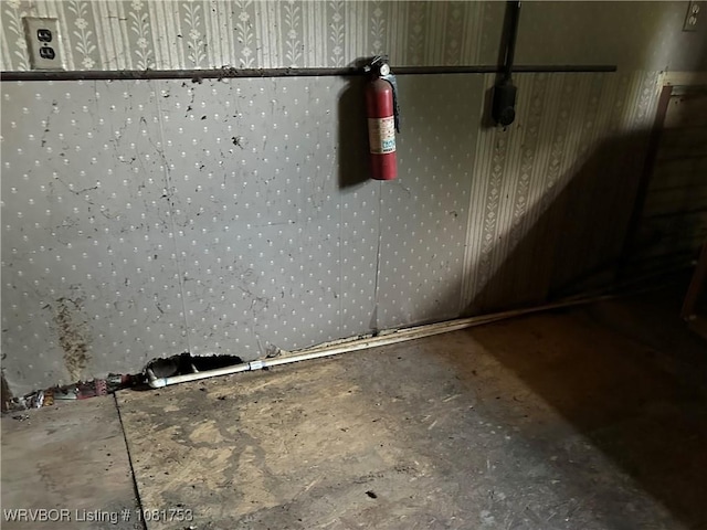 3329 Furry Way, Van Buren, AR 72956 - detailed view of a fire extinguisher and wallpapered walls