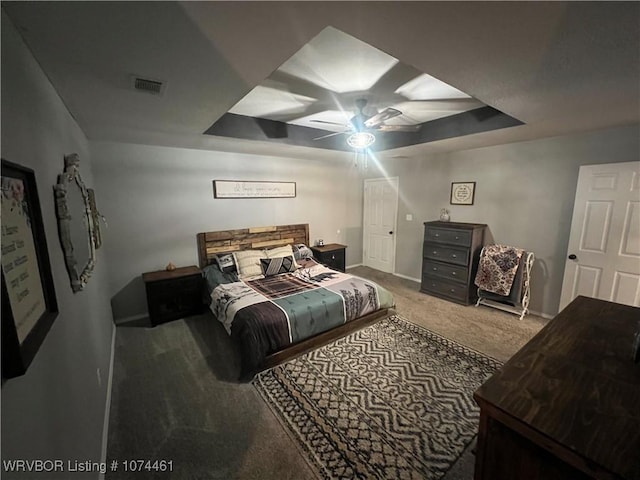 carpeted bedroom featuring ceiling fan