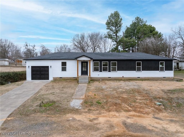 view of front facade with a garage