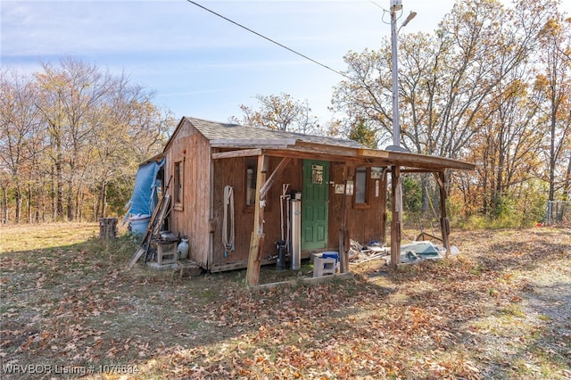 view of outdoor structure