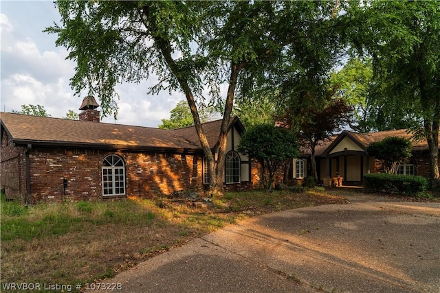 view of front of property