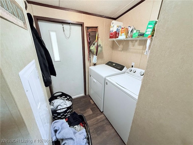 205 Lee Ordner, Panama, OK 74951 - laundry area featuring laundry area, washing machine and dryer, dark wood-style flooring, and ornamental molding