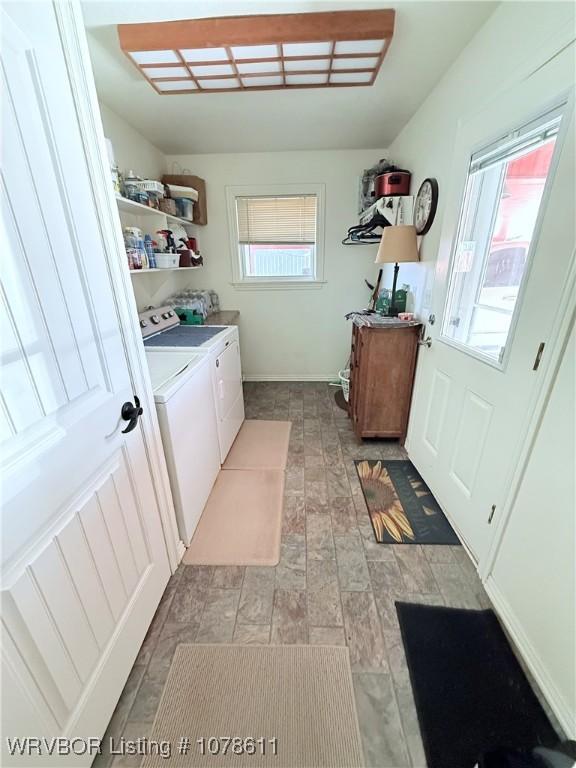 205 Lee Ordner, Panama, OK 74951 - laundry room featuring washer and clothes dryer and laundry area