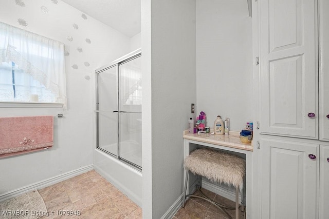 6408 Southfield Dr, Fort Smith, AR 72916 - full bath with enclosed tub / shower combo and baseboards