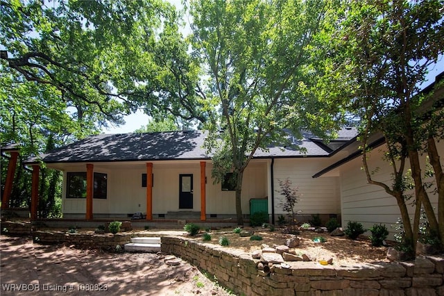 6001 Bolton Rd, Fort Smith, AR 72903 - view of front of property with crawl space and a porch