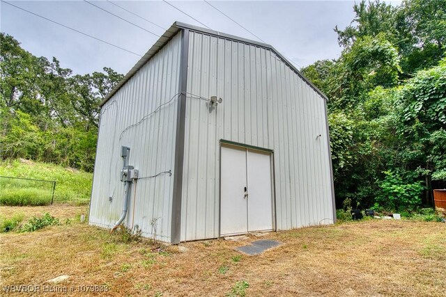 298 Bayou Rd, Fort Gibson, OK 74434 - view of outdoor structure featuring an outdoor structure and fence
