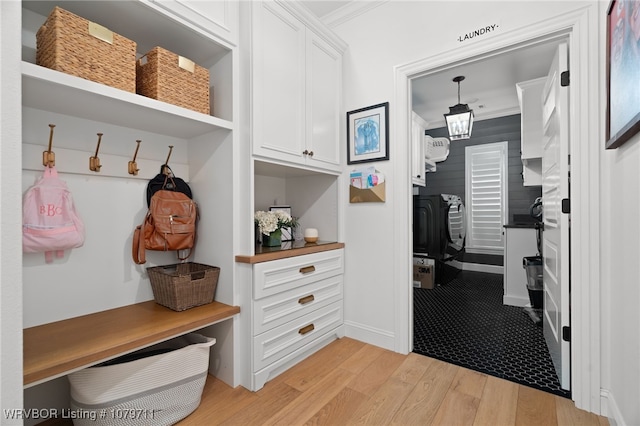 8801 Rombauer Pt, Fort Smith, AR 72916 - mudroom featuring ornamental molding and light wood finished floors