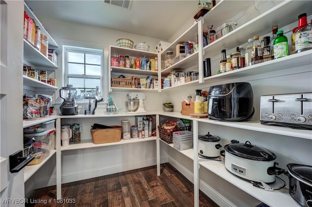 2803 Turtle Creek Dr, Lavaca, AR 72941 - view of storage area