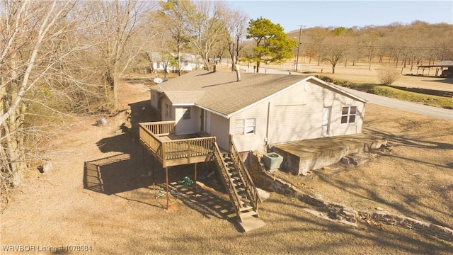 birds eye view of property featuring a rural view