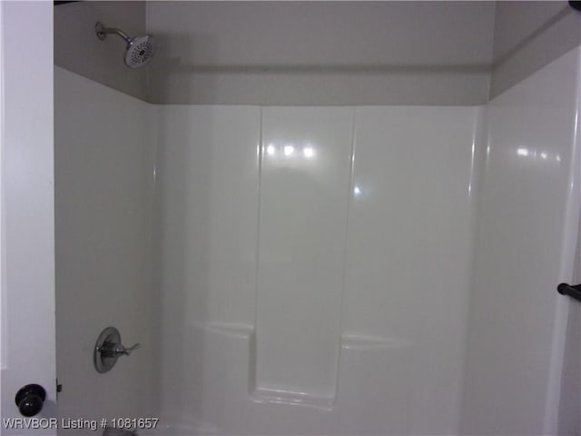 818 N 3rd St, Ozark, AR 72949 - bathroom view of a shower