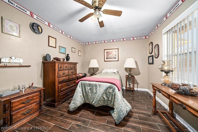 bedroom with ceiling fan