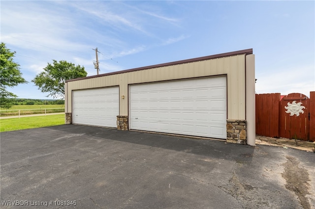 461510 E 1130th Rd, Sallisaw, OK 74955 - view of detached garage