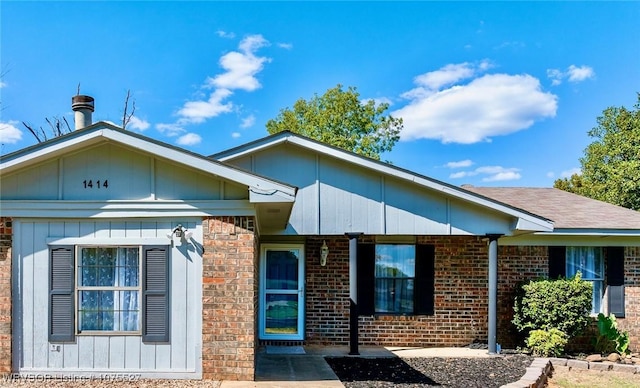 1414 12th Cir, Barling, AR 72923 - view of front of home with brick siding