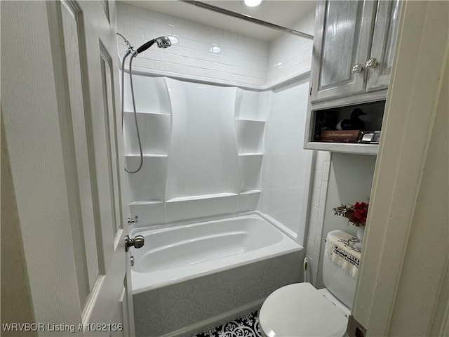 1721 Armistead Rd, Fort Smith, AR 72916 - bathroom featuring washtub / shower combination