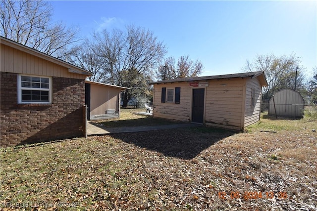 view of outbuilding