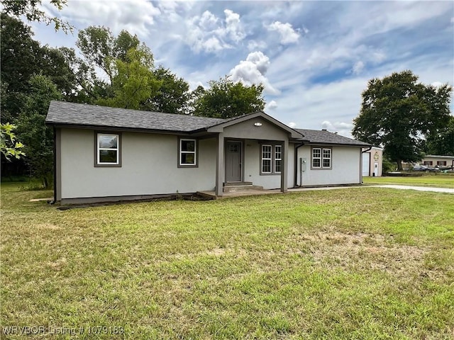 4923 Red Hill Rd, Alma, AR 72921 - ranch-style home featuring stucco siding, a front lawn, and a garage