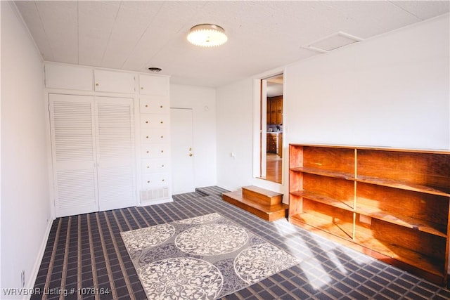 bedroom with a closet