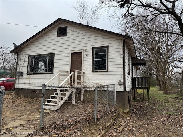 view of front of home with crawl space