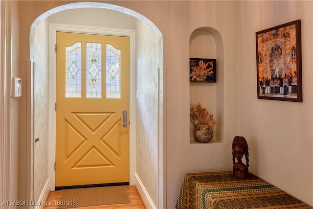 1232 Elizabeth Ln, Fort Smith, AR 72903 - foyer entrance with baseboards