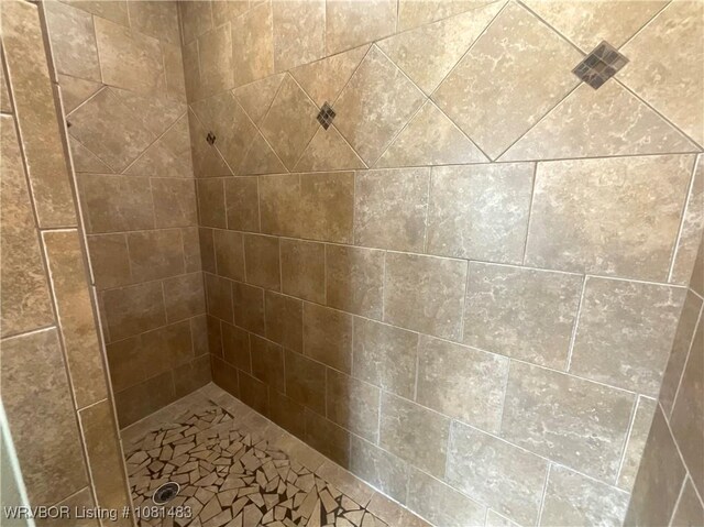 3414 Bugscuffle Rd, Lavaca, AR 72941 - full bathroom with a tile shower