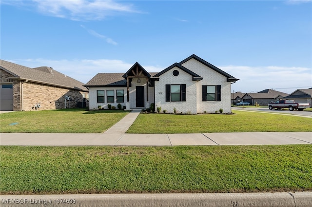 view of front facade with a front yard