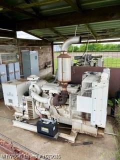 34590 Latam Ridge Rd, Shady Point, OK 74956 - view of patio with pet washing station