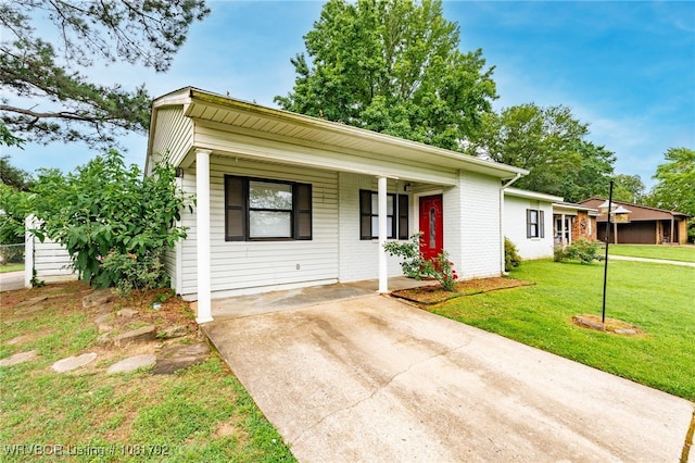 1501 M Cir, Barling, AR 72923 - view of front of property with a porch and a front yard