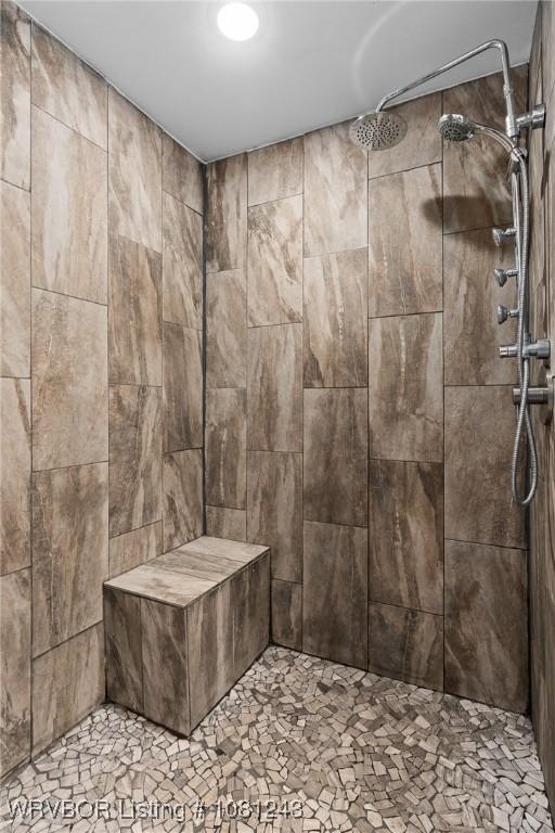 1205 S Division St, Lavaca, AR 72941 - full bath with a tile shower