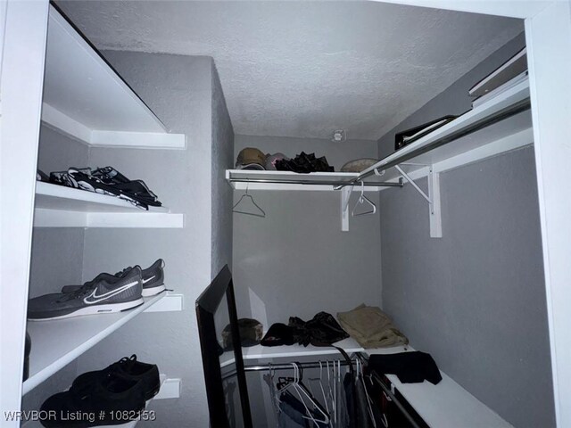 412 7th St, Barling, AR 72923 - view of walk in closet