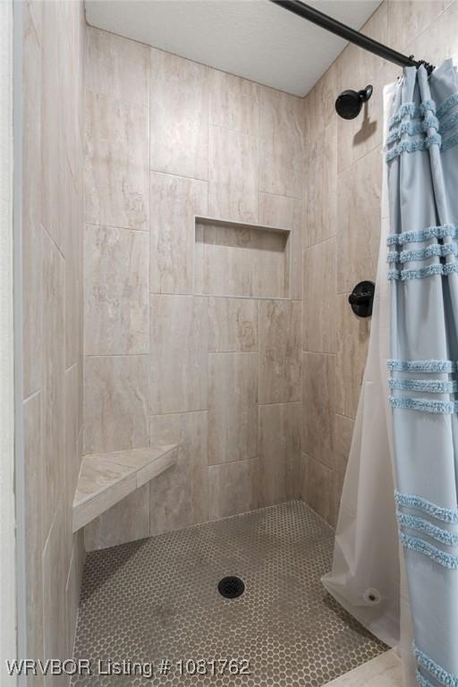 8323 Mclaren Dr, Fort Smith, AR 72916 - full bathroom with tiled shower