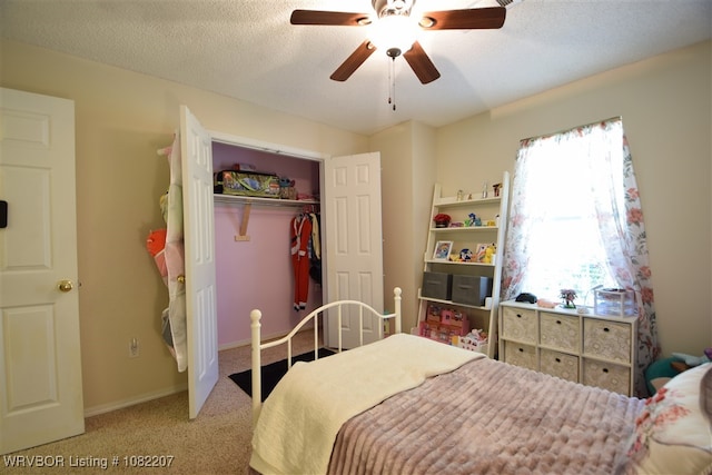 104527 S 4670th Rd, Sallisaw, OK 74955 - carpeted bedroom with a closet and a ceiling fan