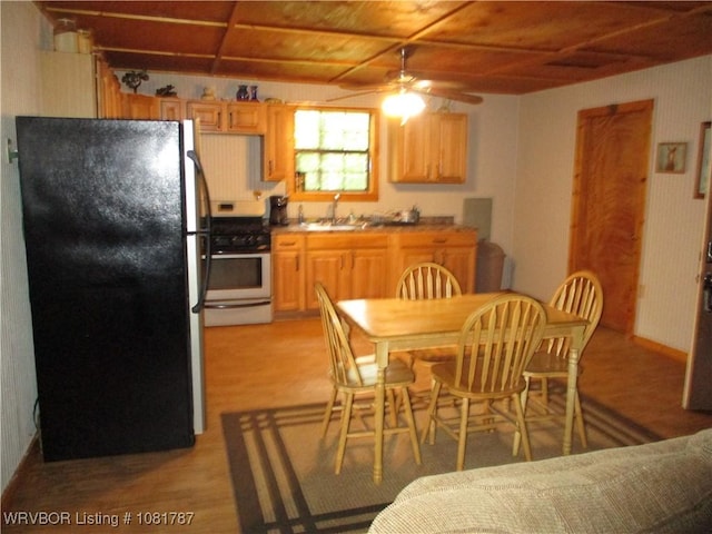 15632 Pink Twist Rd, Ozark, AR 72949 - dining area with ceiling fan, light wood-style flooring, and wooden ceiling