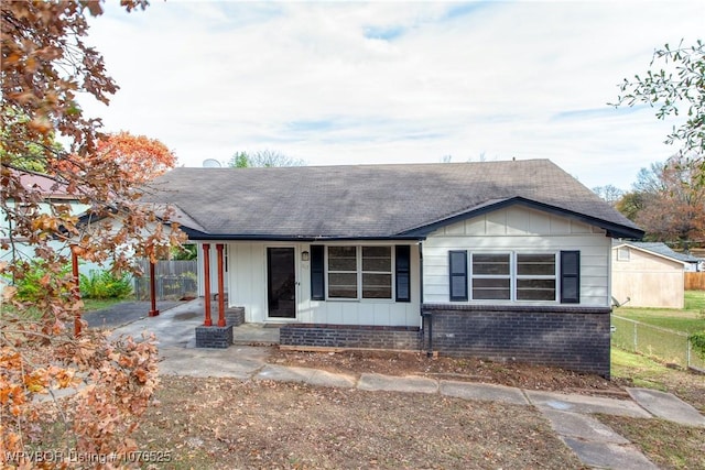 ranch-style house with a porch