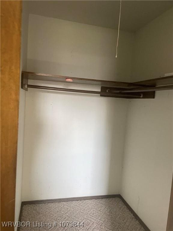606 Highland Dr, Charleston, AR 72933 - view of closet
