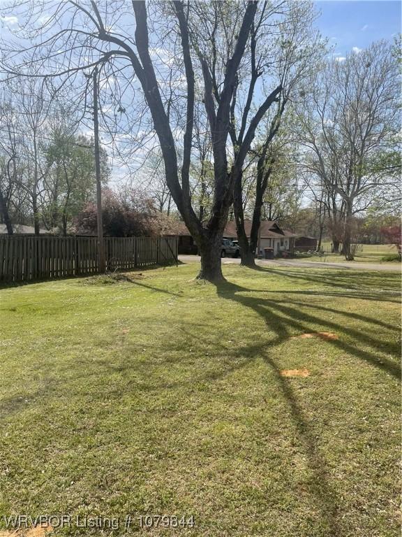 606 Highland Dr, Charleston, AR 72933 - view of yard with fence