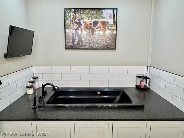 bathroom with a bath